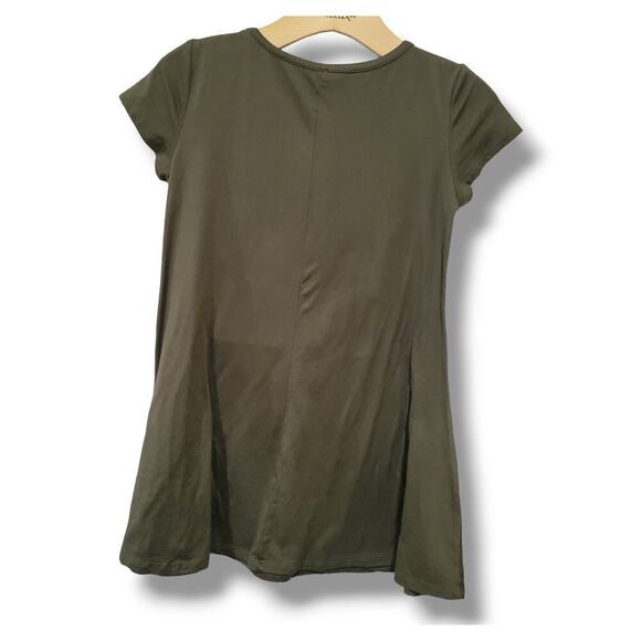 Cute 4 u girls green black queen with pearl embellished details short sleeve top - Picture 2 of 7